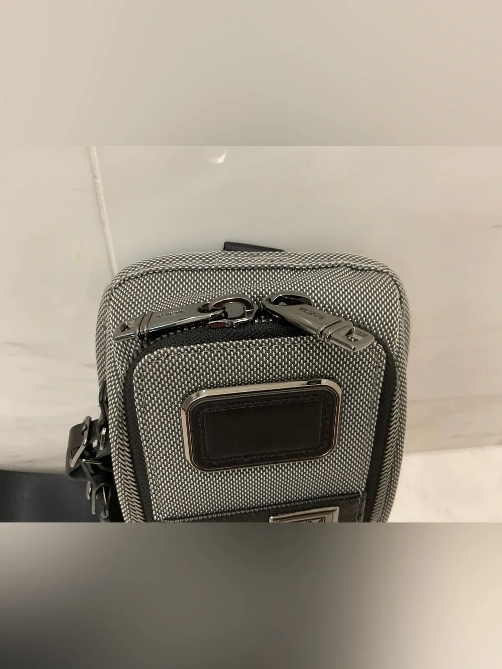 NEW Tumi ALPHA X 10.5” Polyester & Nylon Compact Sling Crossbody - METEOR GRAY❗️